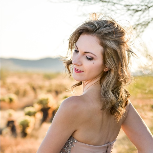 Meet your Posher Jenny! - Picture 3 of 5